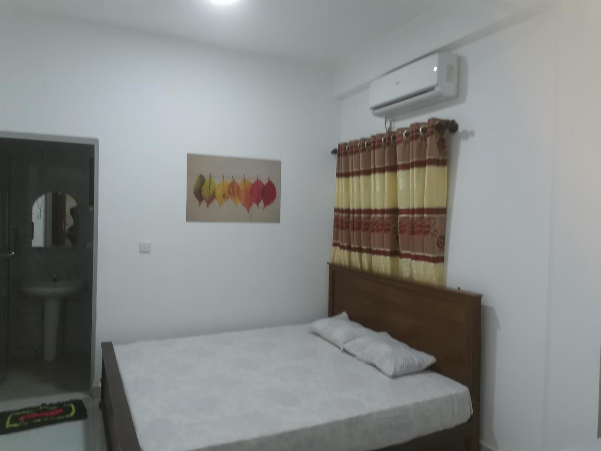 Surf Reef Beach Trincomalee Bagian luar foto