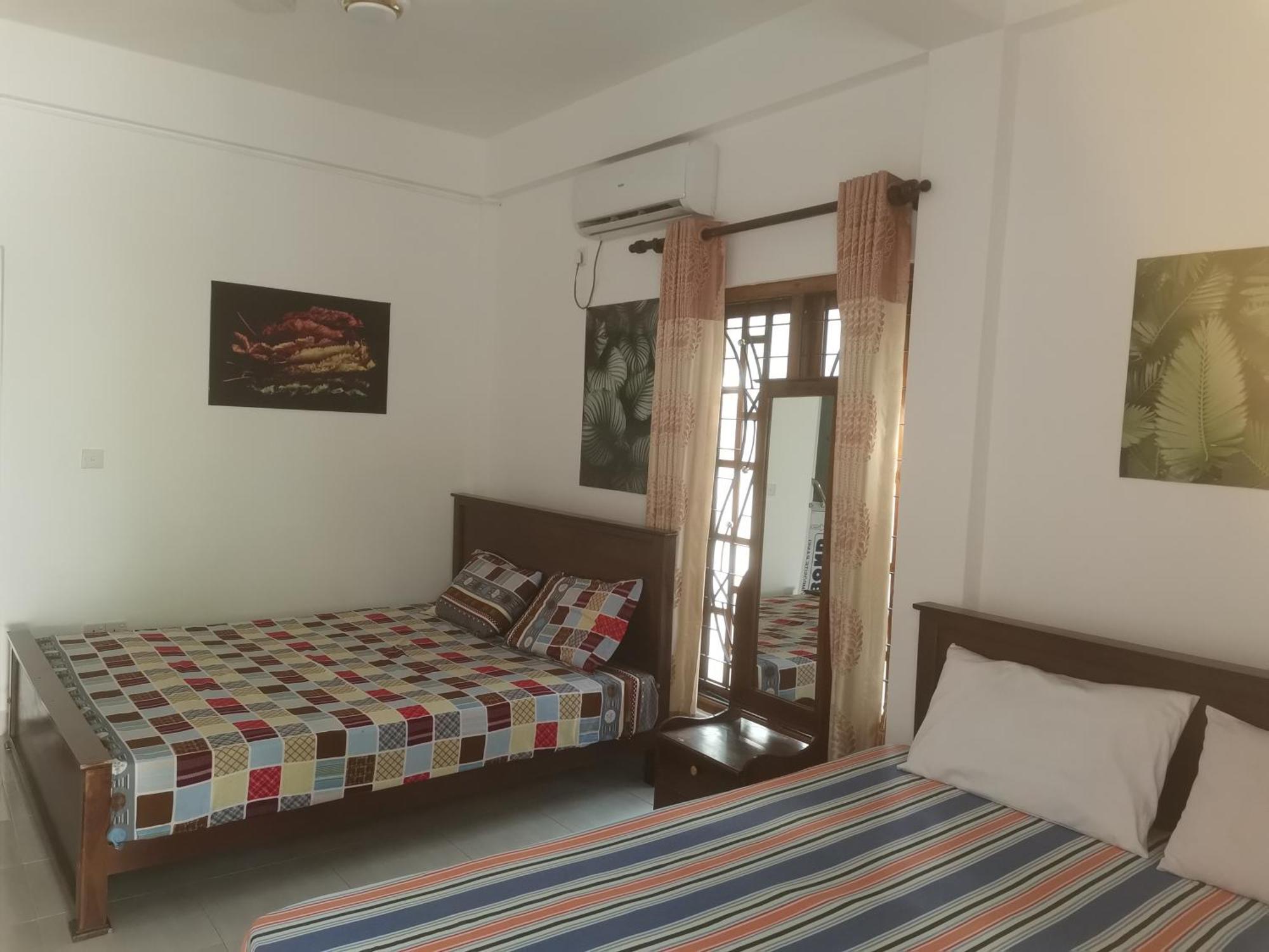 Surf Reef Beach Trincomalee Bagian luar foto