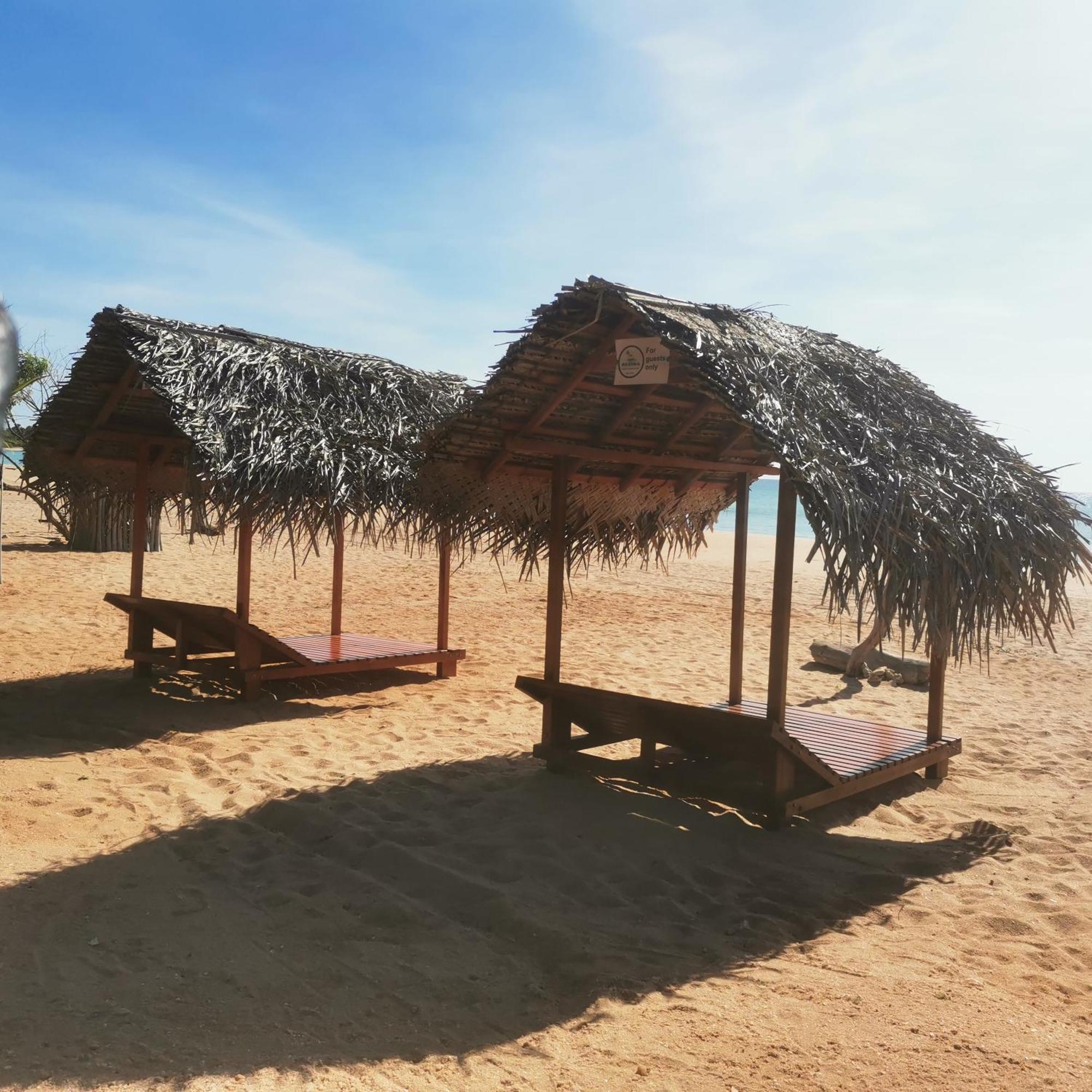 Surf Reef Beach Trincomalee Bagian luar foto
