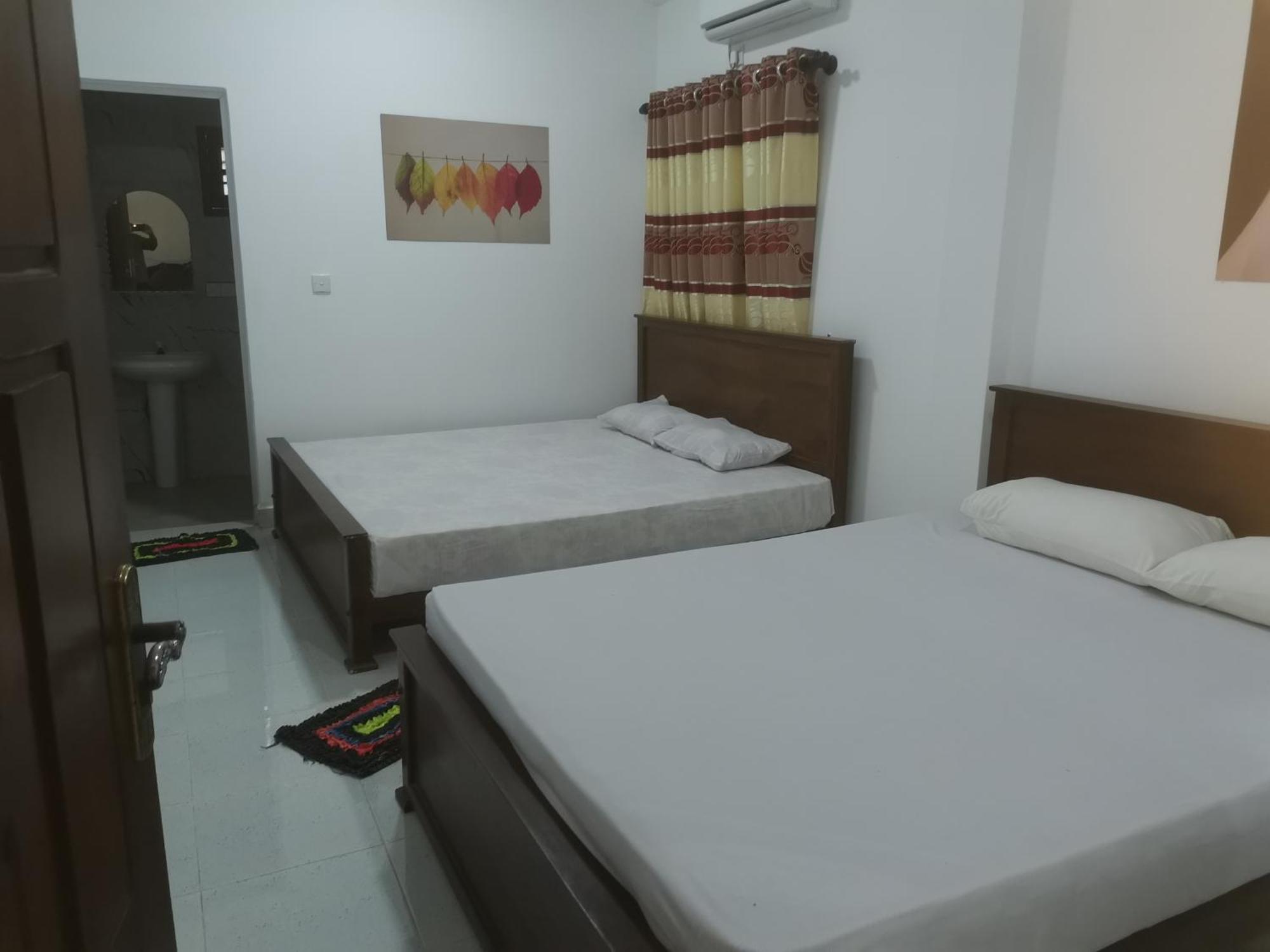 Surf Reef Beach Trincomalee Bagian luar foto