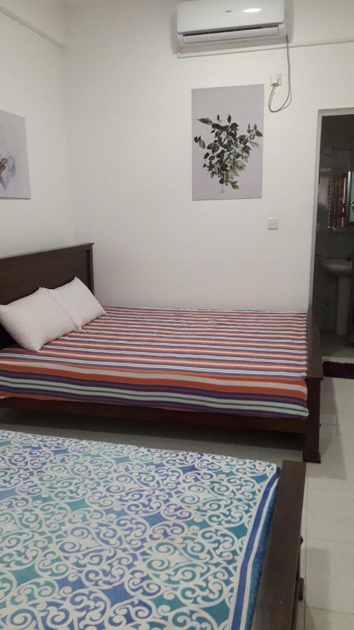 Surf Reef Beach Trincomalee Bagian luar foto